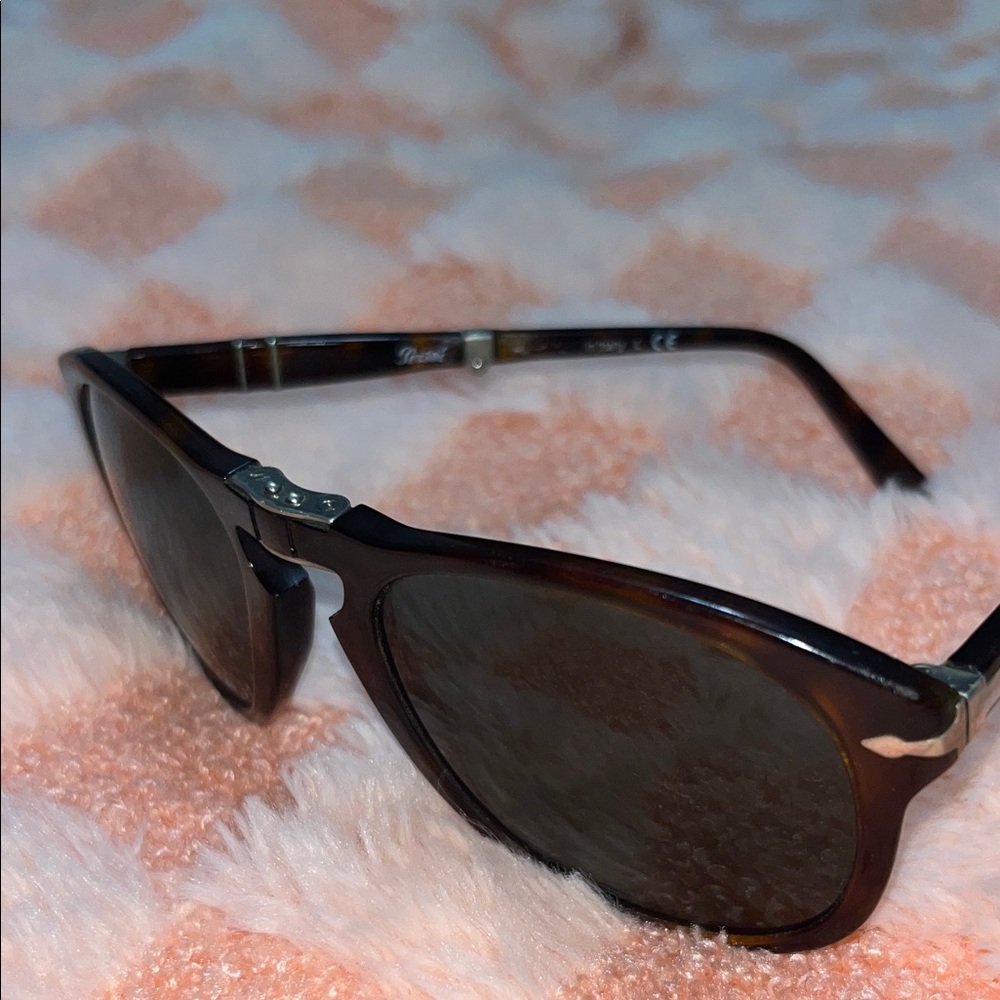 Stylish Tortoiseshell Sunglasses